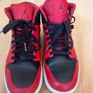 Nike Jordan 1 Mid Reverse Bred Men’s size 9